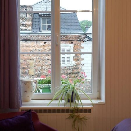 Bed and Breakfast Au Chapitre Rozoy-sur-Serre Exterior foto