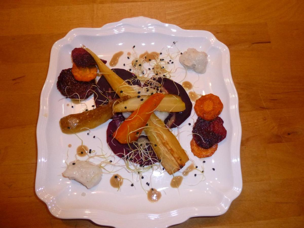 Bed and Breakfast Au Chapitre Rozoy-sur-Serre Exterior foto