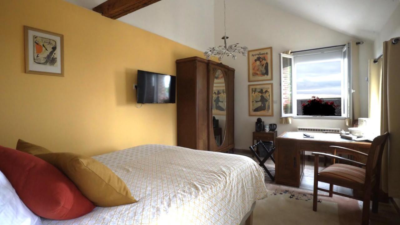 Bed and Breakfast Au Chapitre Rozoy-sur-Serre Exterior foto