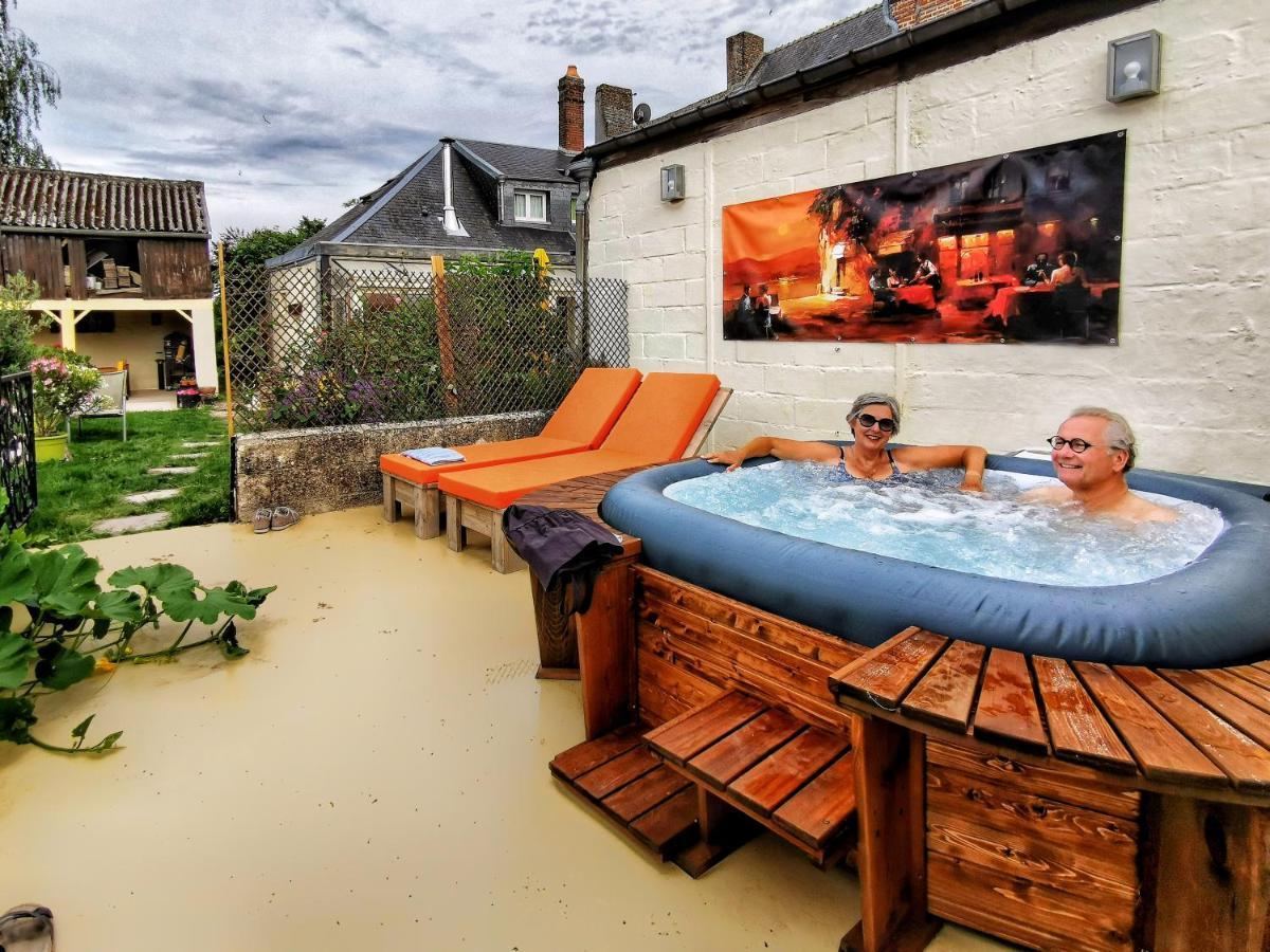 Bed and Breakfast Au Chapitre Rozoy-sur-Serre Exterior foto