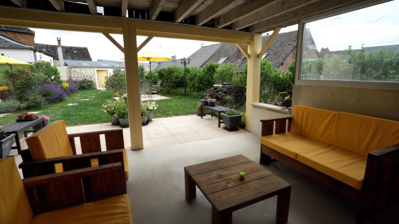 Bed and Breakfast Au Chapitre Rozoy-sur-Serre Exterior foto