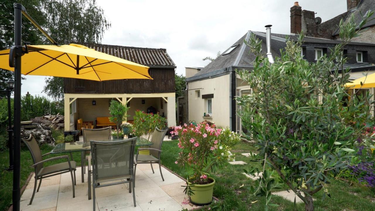 Bed and Breakfast Au Chapitre Rozoy-sur-Serre Exterior foto