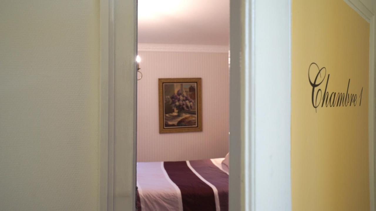 Bed and Breakfast Au Chapitre Rozoy-sur-Serre Exterior foto